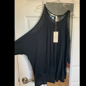 Elan cold shoulder top